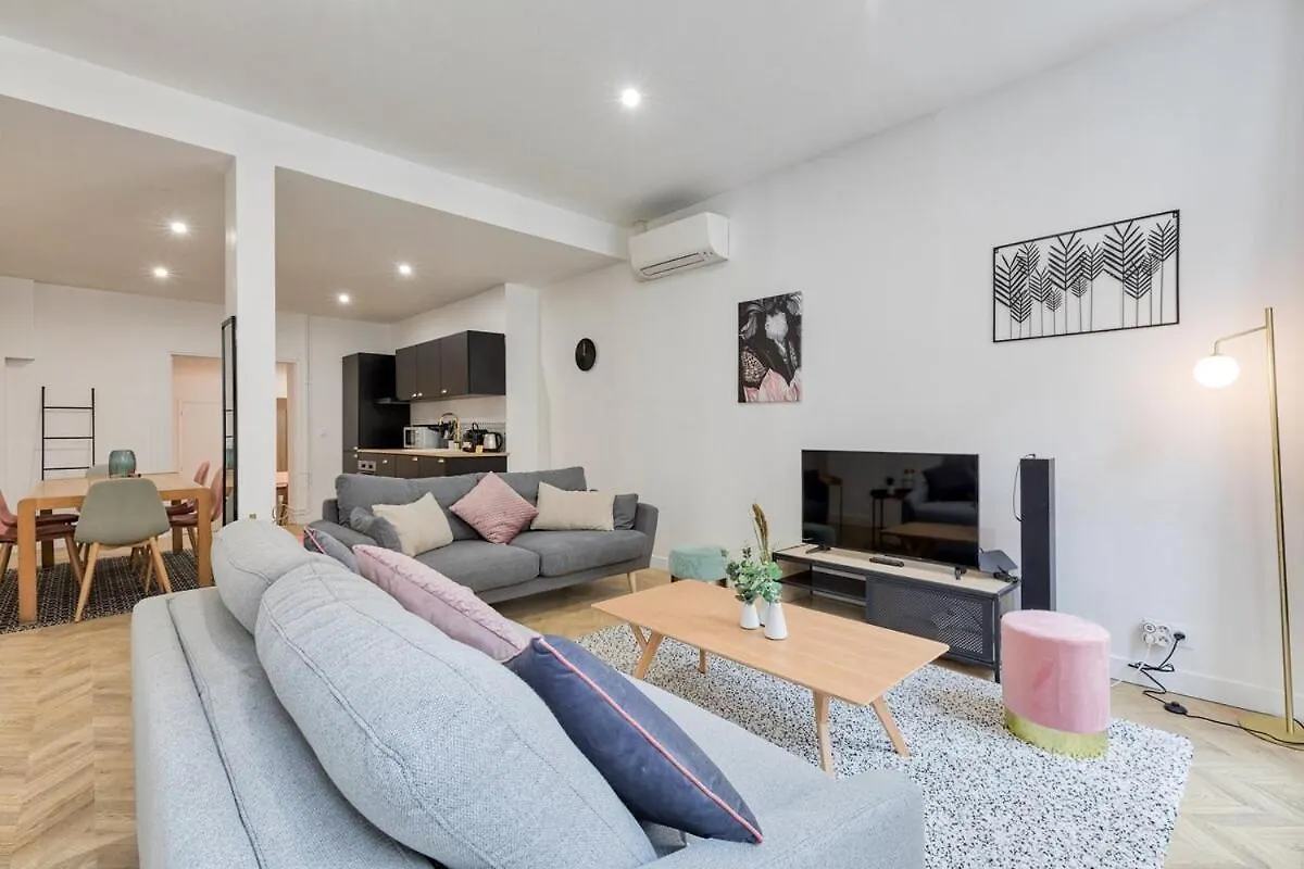 Spacieux Pour 8 Pres De L'arc-de-triomphe Apartmán Paříž